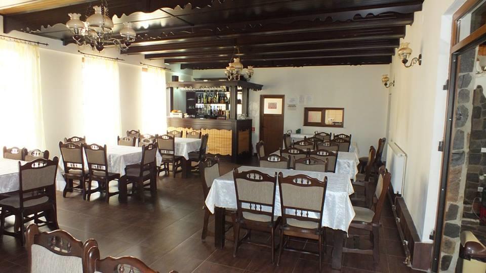 Pensiune Restaurant La Pogace Săpînţa Buitenkant foto